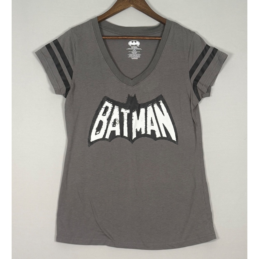DC Comics Batman Graphic T-Shirt Women 2XL Gray NWOT Distressed Y2K Sporty